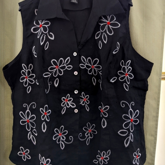 Carole Little Tops - Black, white and pink embroidered linen blouse